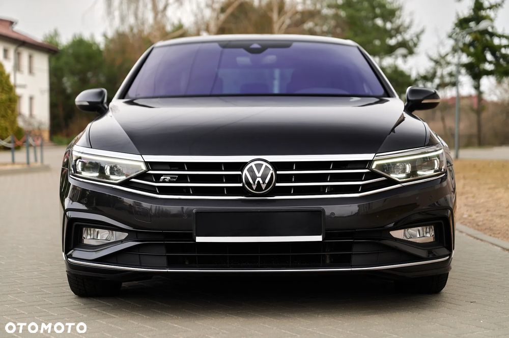 Volkswagen Passat - 11