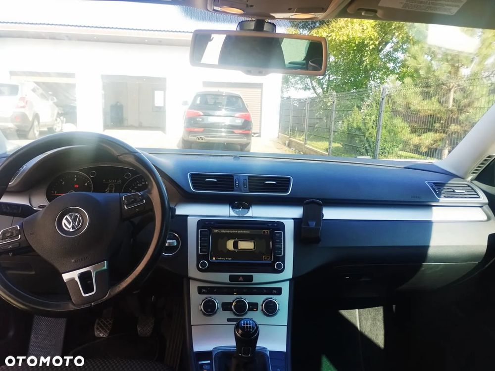 Volkswagen Passat 1.6 TDI Comfortline - 22