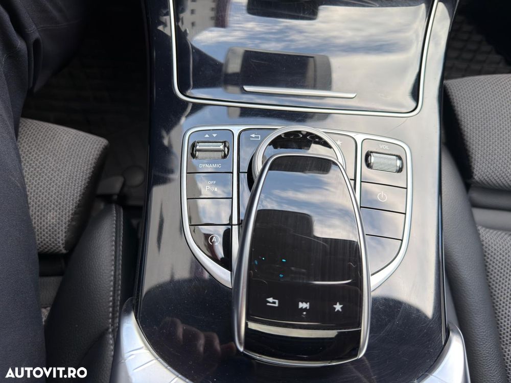 Mercedes-Benz C 220 d 4MATIC Aut. - 38