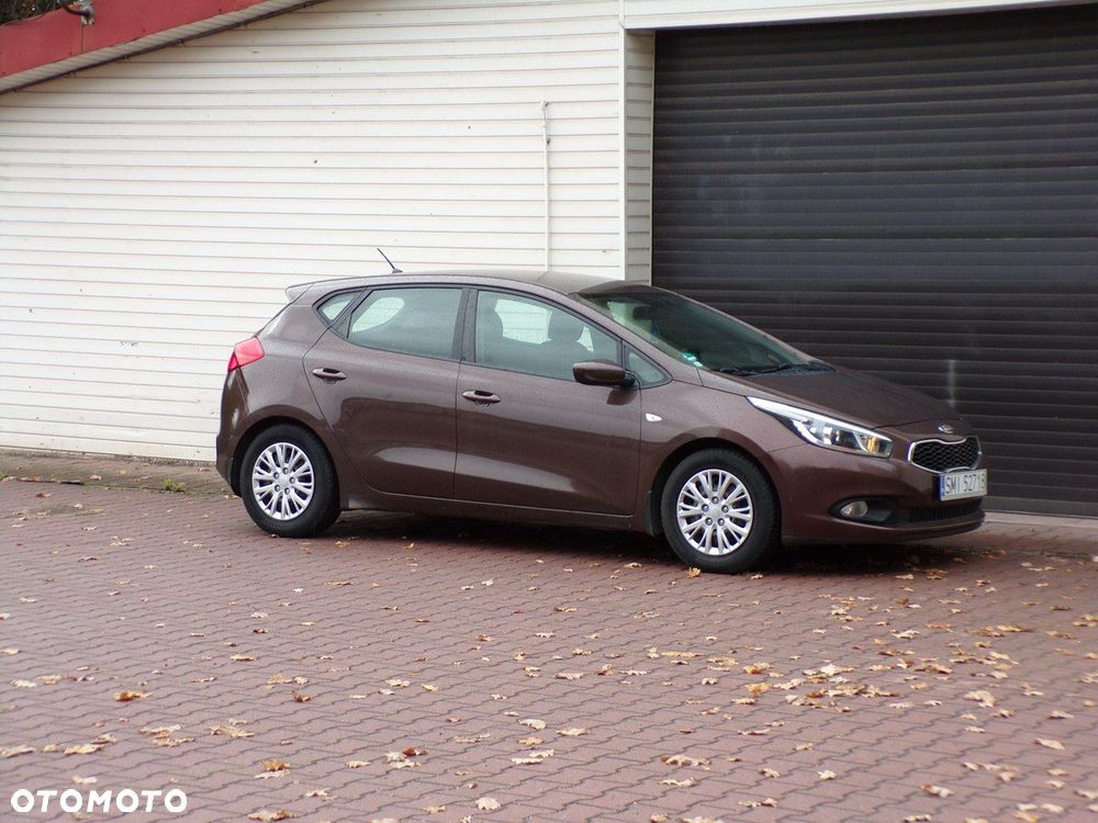 Kia Ceed - 4