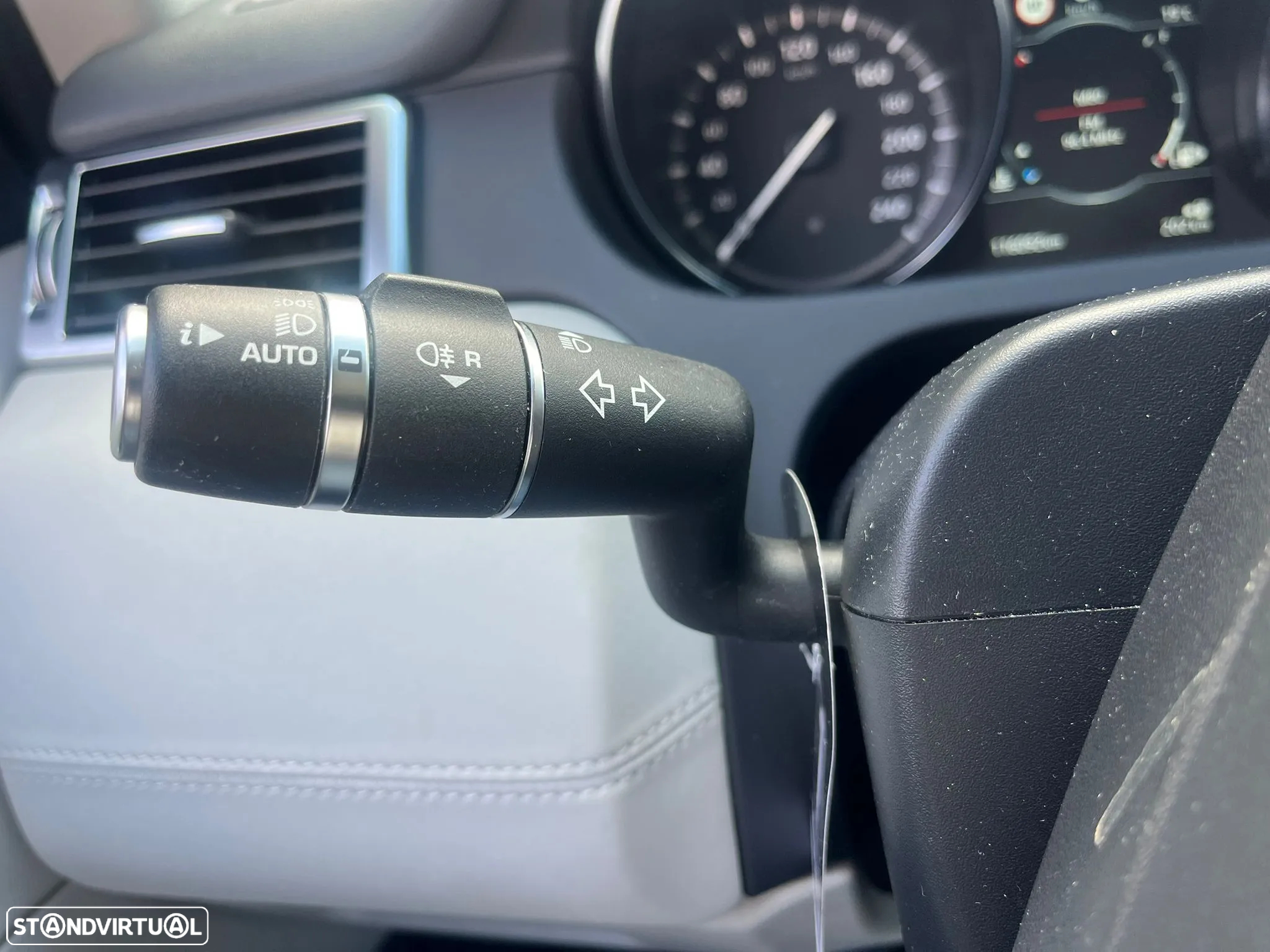 Land Rover Discovery Sport - 29