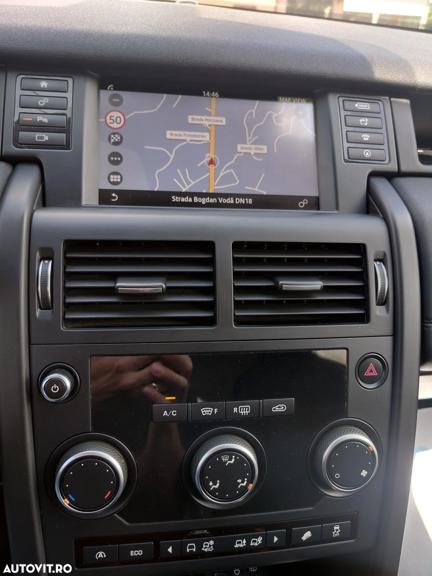 Land Rover Discovery Sport - 9