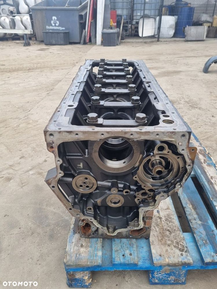 BLOK SILNIKA MAN TGX TGS EURO 6 LIFT 460 KM 500 KM D2676 LF51 , LF52 - 4