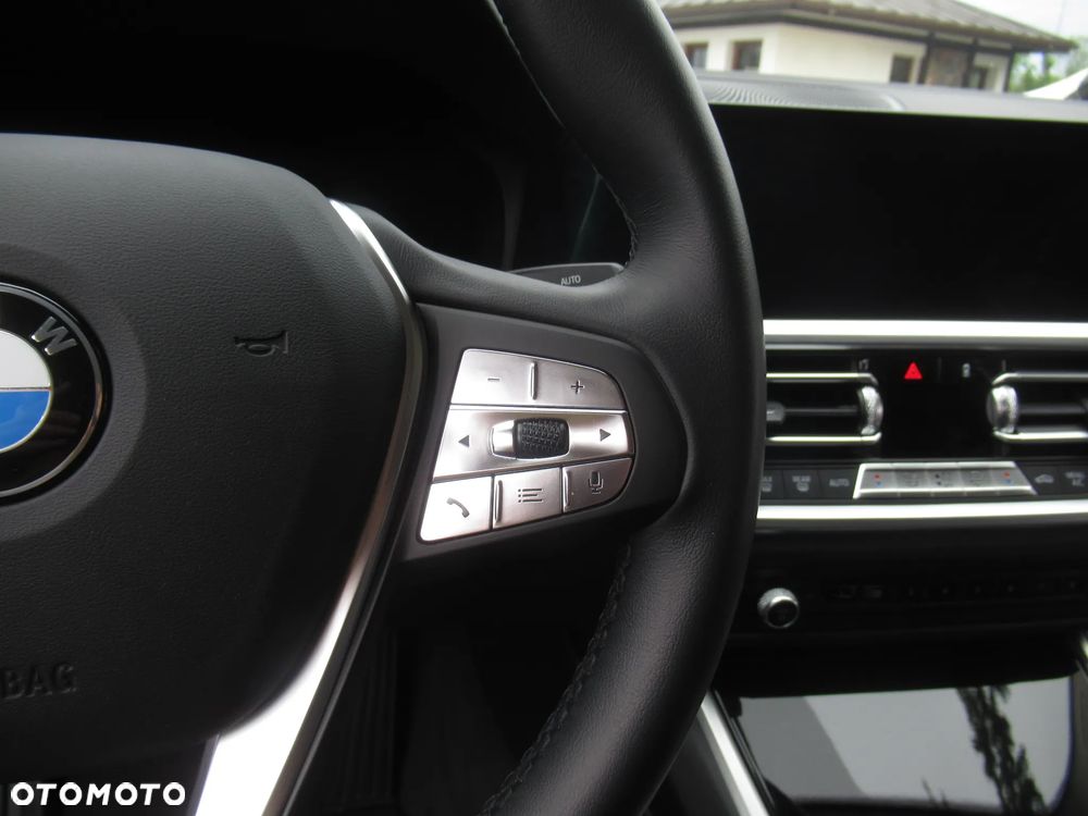 BMW Seria 3 318i Sport Line - 14