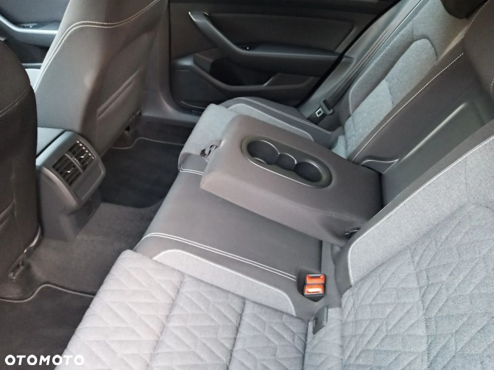 Volkswagen Passat 2.0 TSI Business DSG - 29
