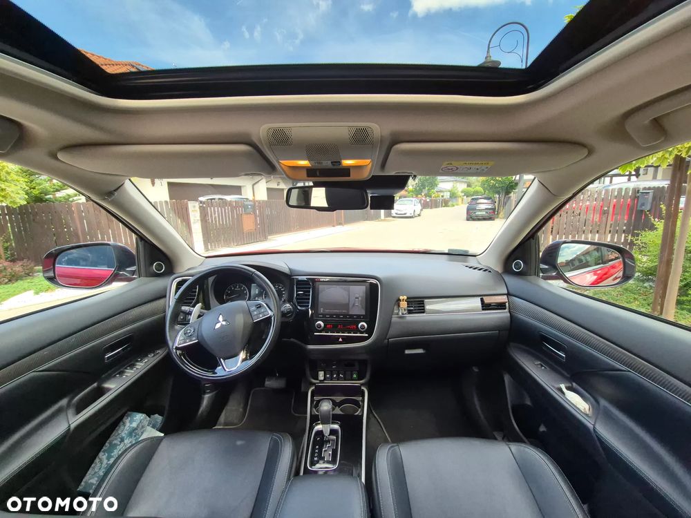 Mitsubishi Outlander 2.0 Instyle Navi 4WD CVT - 18