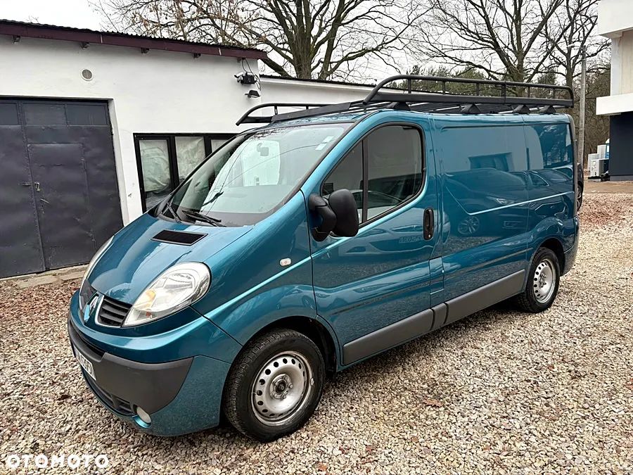 Renault TRAFIC 2.0 dCi na łańcuchu 6 biegów Klima Nawigacja Skóra Elektryka B ładnie utrzymany Oryg 217 tys km 1 Właściciel Bagażnik dachowy Drabina 2007 rok - 1