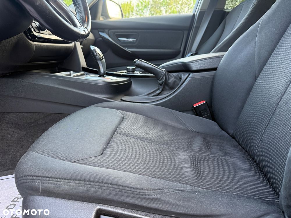 BMW Seria 3 316d Sport Line - 25