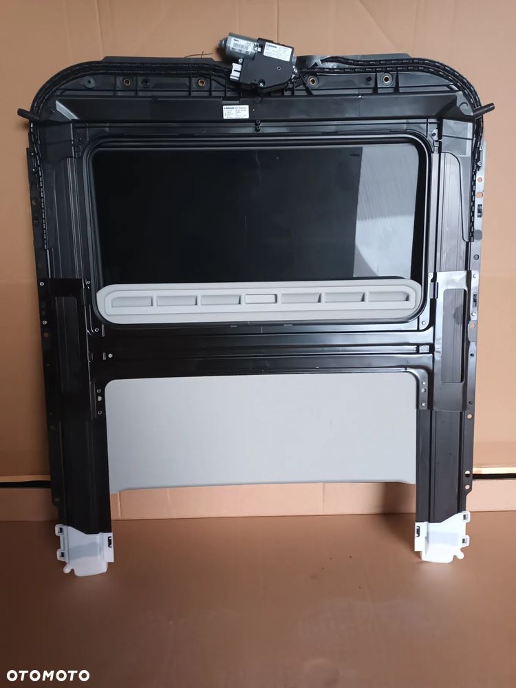 Audi A6 Sedan C7 4G lift szyberdach 4G5877041G bezowa czarna blenda 28km - 12