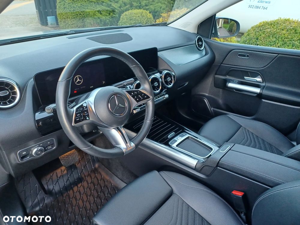 Mercedes-Benz Klasa B 180 7G-DCT Progressive - 19