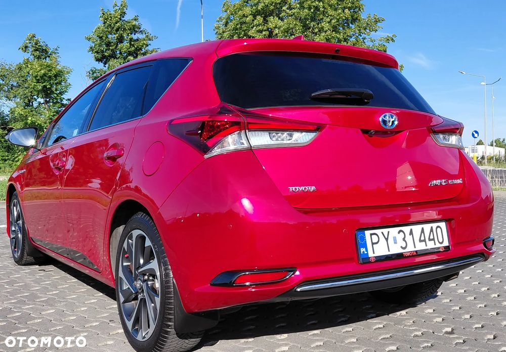 Toyota Auris Hybrid 135 Dynamic - 10