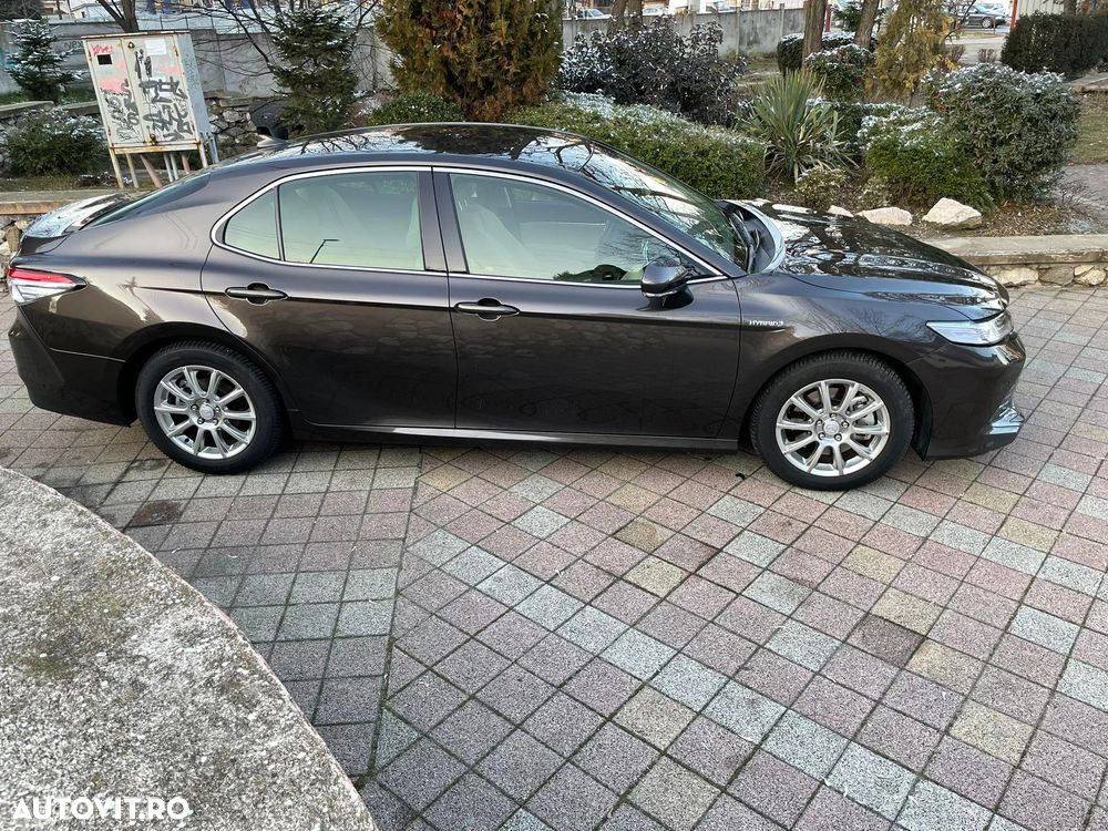 Toyota Camry 2.5 Hybrid Exclusive - 2