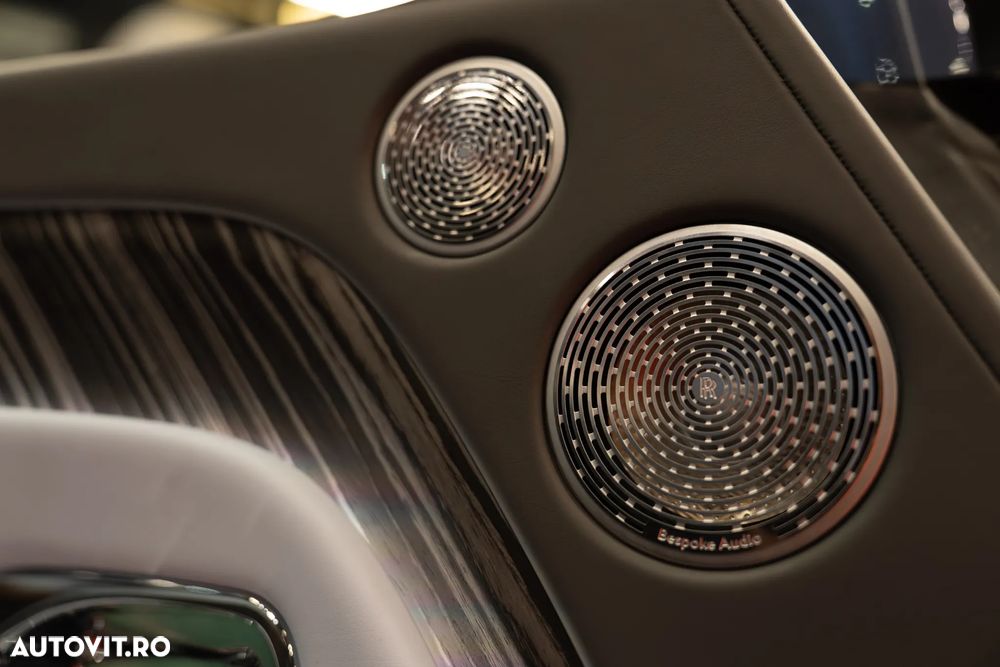 Rolls-Royce Spectre - 24
