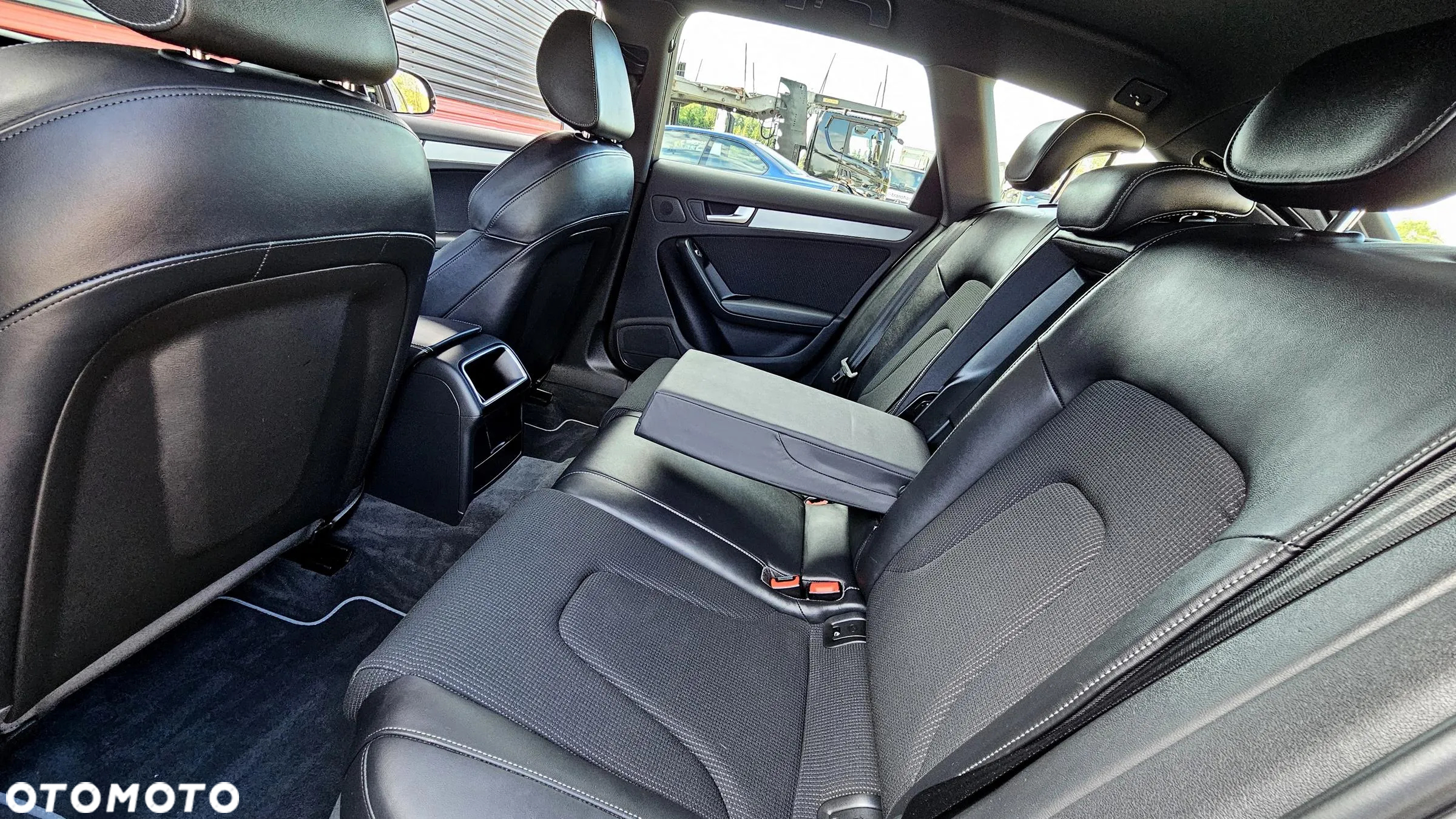 Audi A4 Avant 2.0 TDI DPF S line Sportpaket - 23