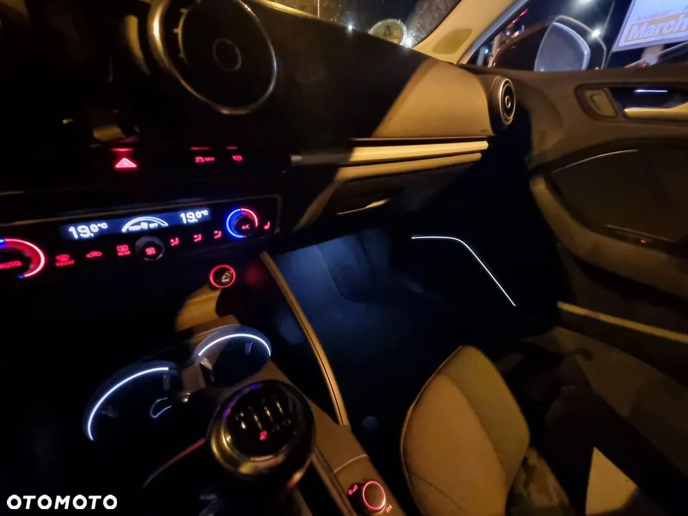 Audi A3 3-drzwiowe 2.0 TDI Attraction - 15