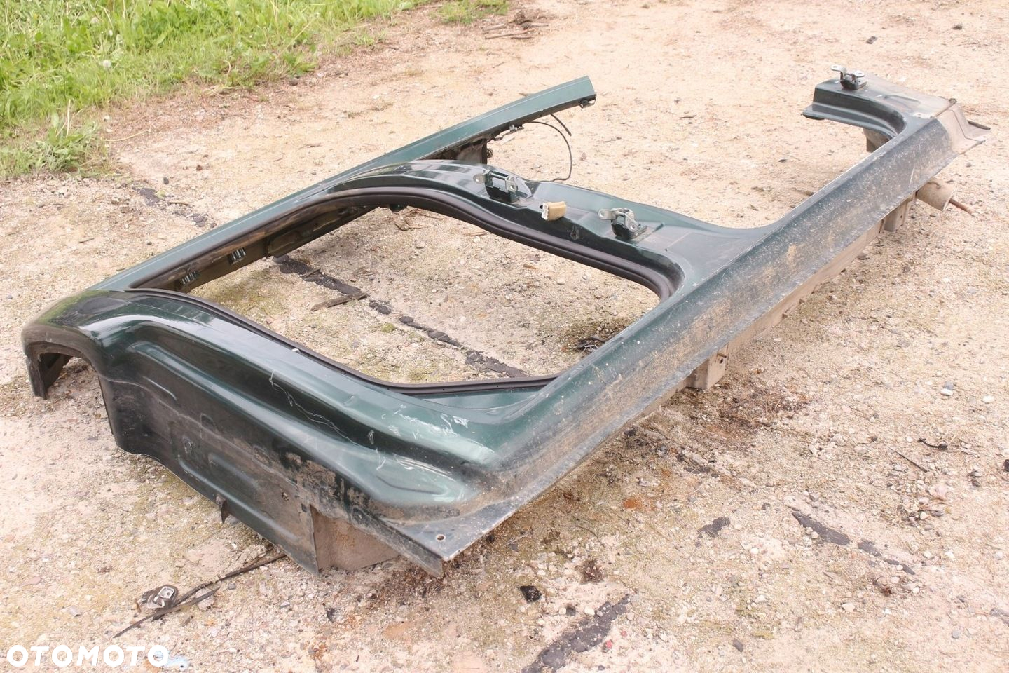 Prawy Bok Próg Słupek Nissan Navara D40 - 8