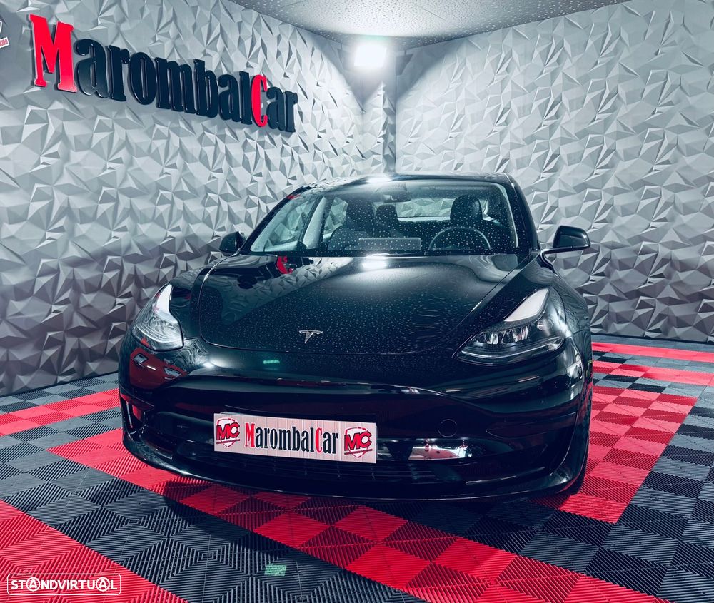 Tesla Model 3 - 4