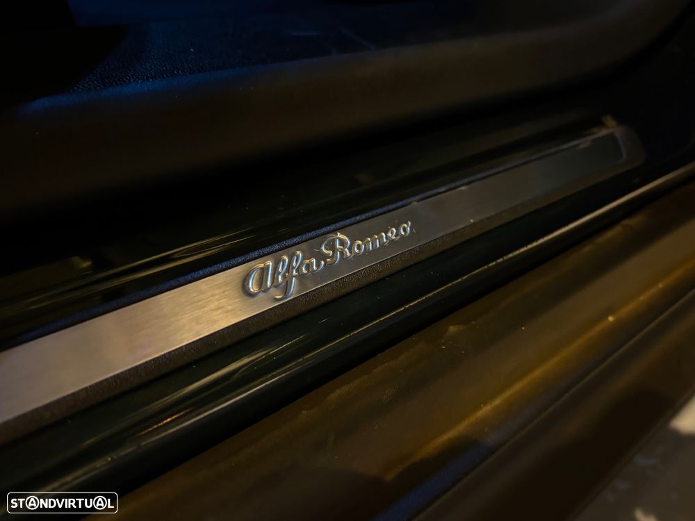 Alfa Romeo Stelvio 2.2 D Super AT8 - 28