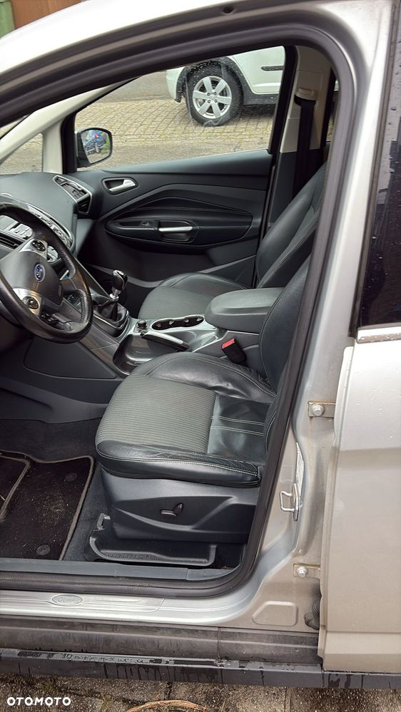 Ford C-MAX 2.0 TDCi Titanium - 3