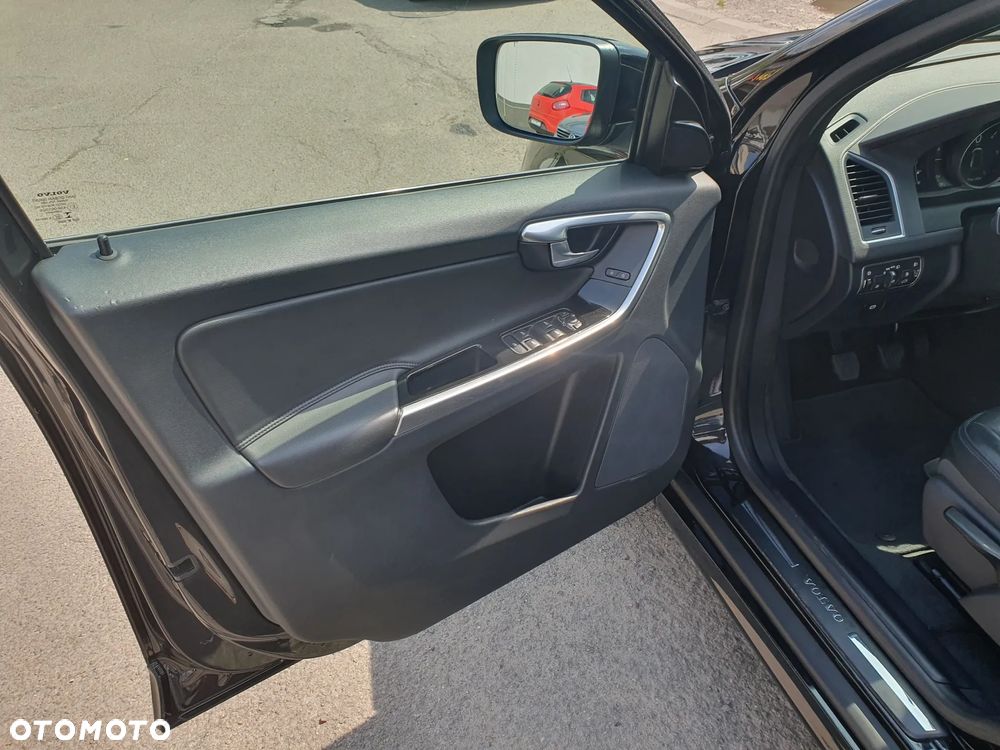 Volvo XC 60 D4 Momentum Pro - 10