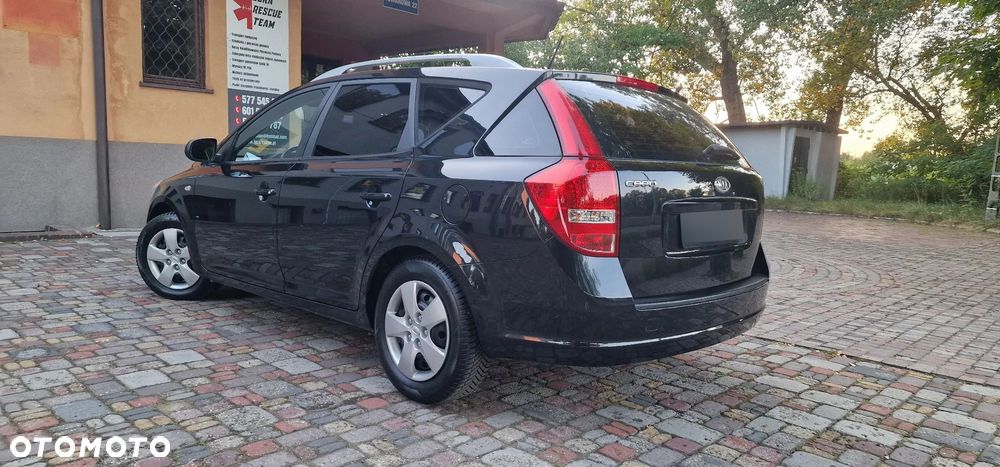 Kia Ceed 1.4 Comfort + - 18