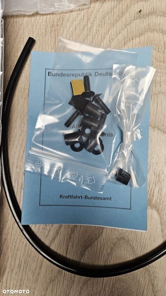 Oryginalna owiewka licznika Suzuki GSX 650F / 1250FA  990D0-23H52-SBL - 2