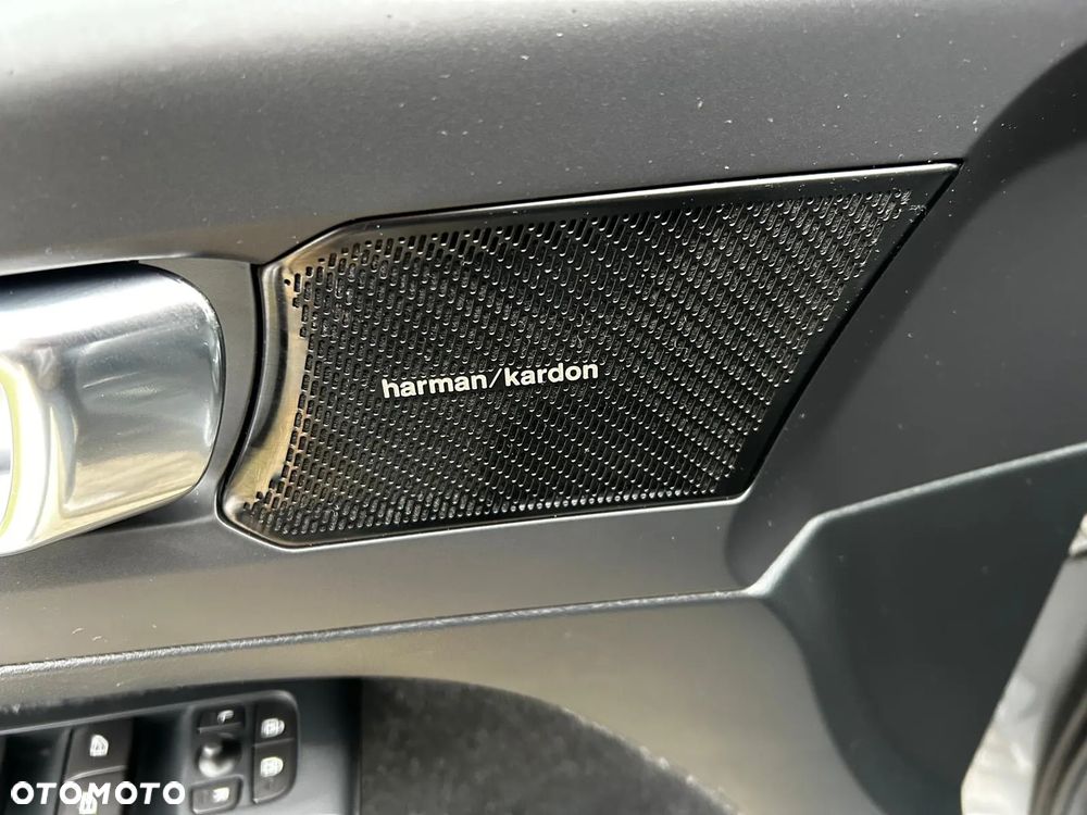 Volvo XC 40 T5 AWD Momentum - 27