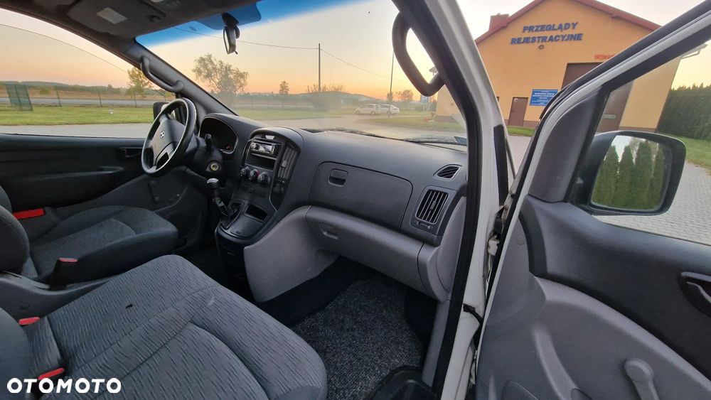 Hyundai H1 - 22
