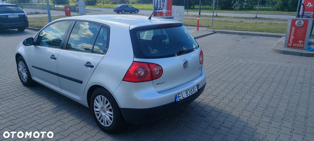 Volkswagen Golf - 5
