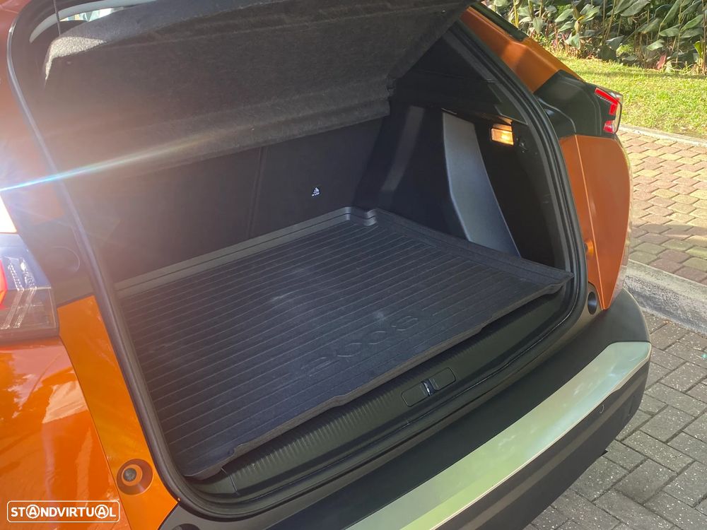 Peugeot 2008 PureTech 100 Allure - 30