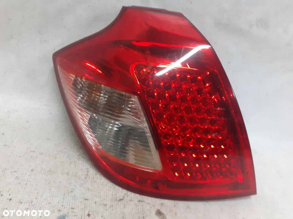 * LAMPA TYLNA LEWA TYŁ LEWO KIA CEED I LIFT - 1