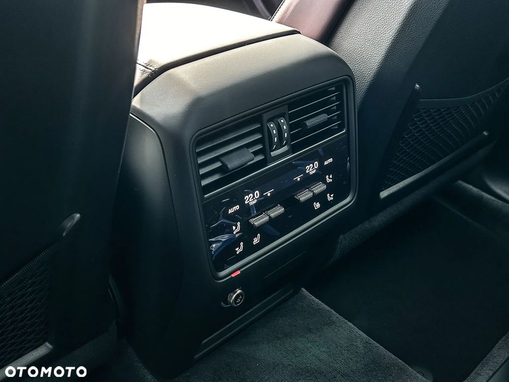 Porsche Cayenne Coupe E-Hybrid PHEV - 21