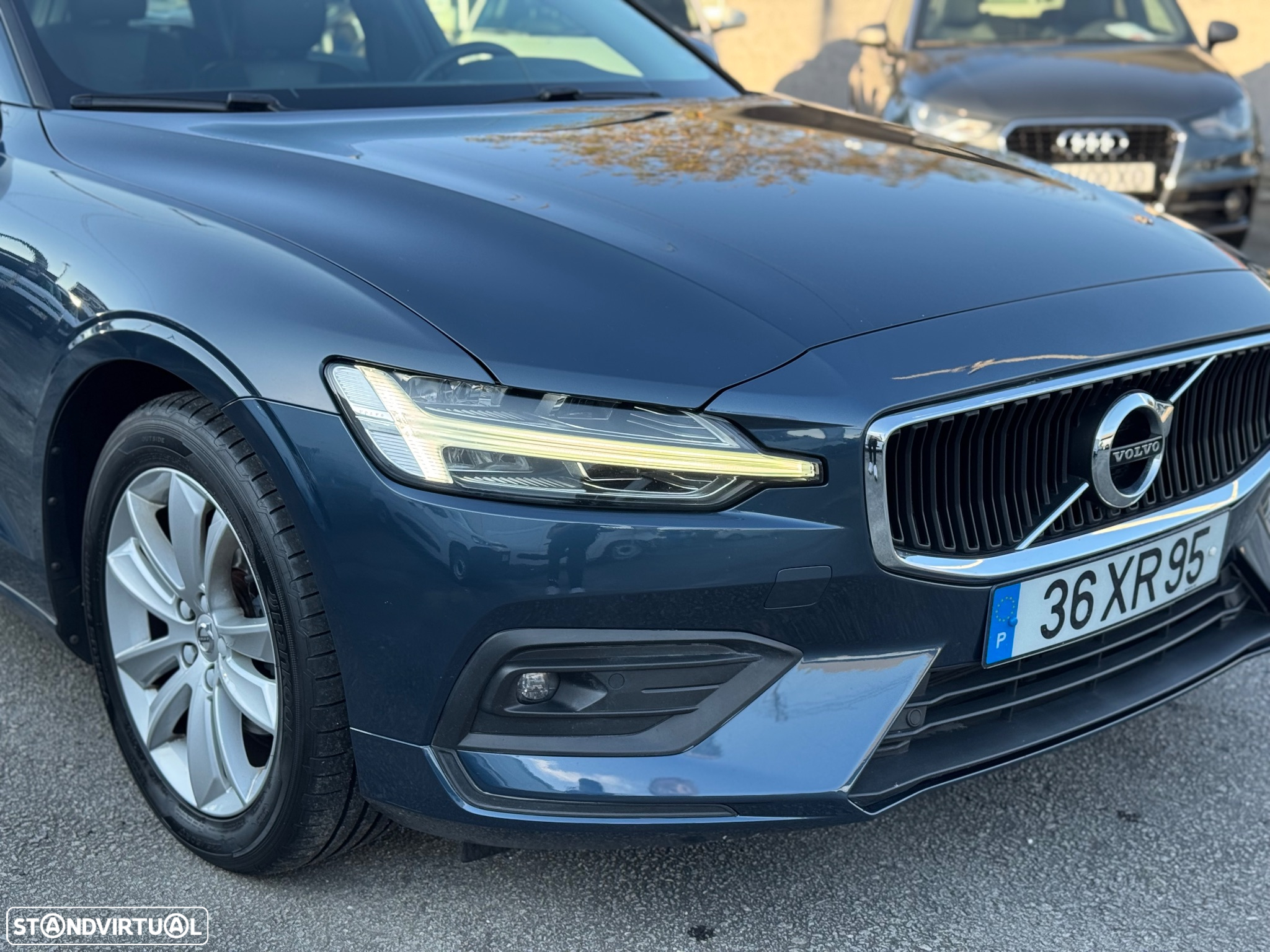 Volvo V60 2.0 D3 Momentum Geartronic - 3
