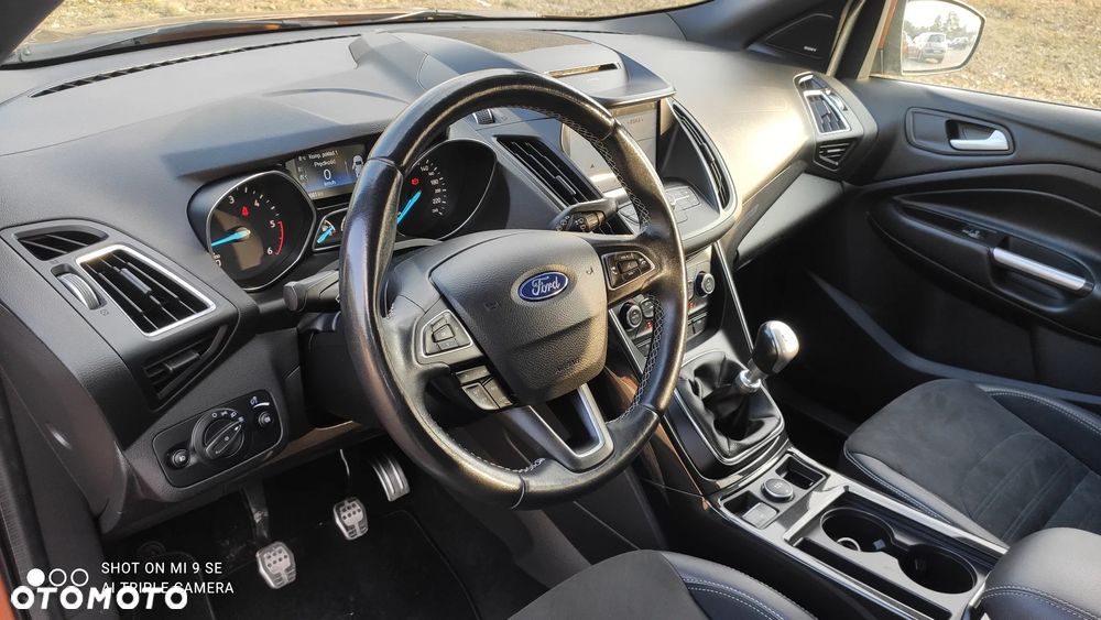 Ford Kuga 2.0 TDCi 4x4 ST-Line - 5