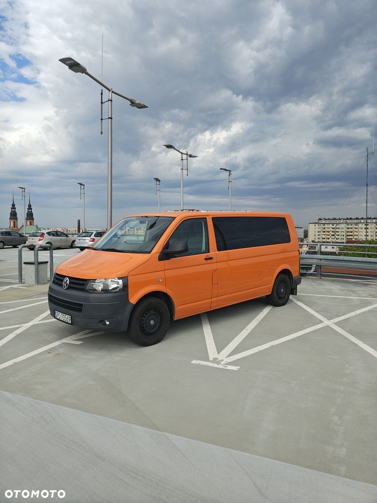 Volkswagen Transporter - 1