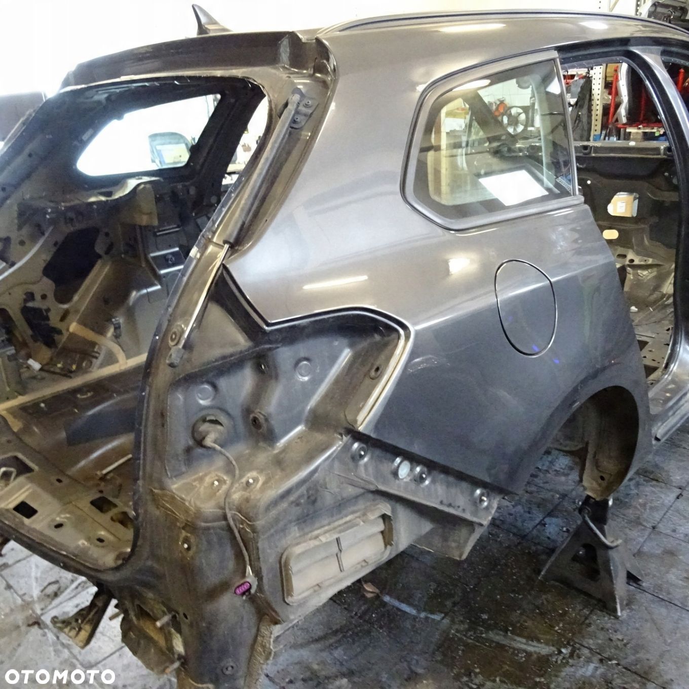 OPEL ASTRA J KOMBI BŁOTNIK TYŁ PRAWY Z177 - 1