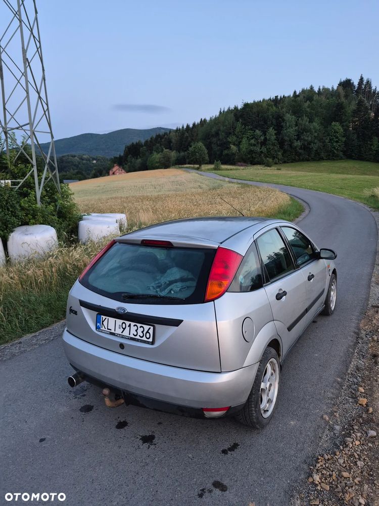 Ford Focus 1.6 Trend - 8