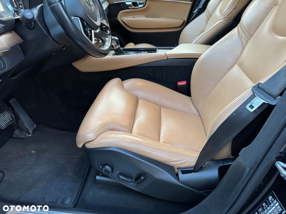 Volvo XC 90 D5 AWD Inscription 7os - 22