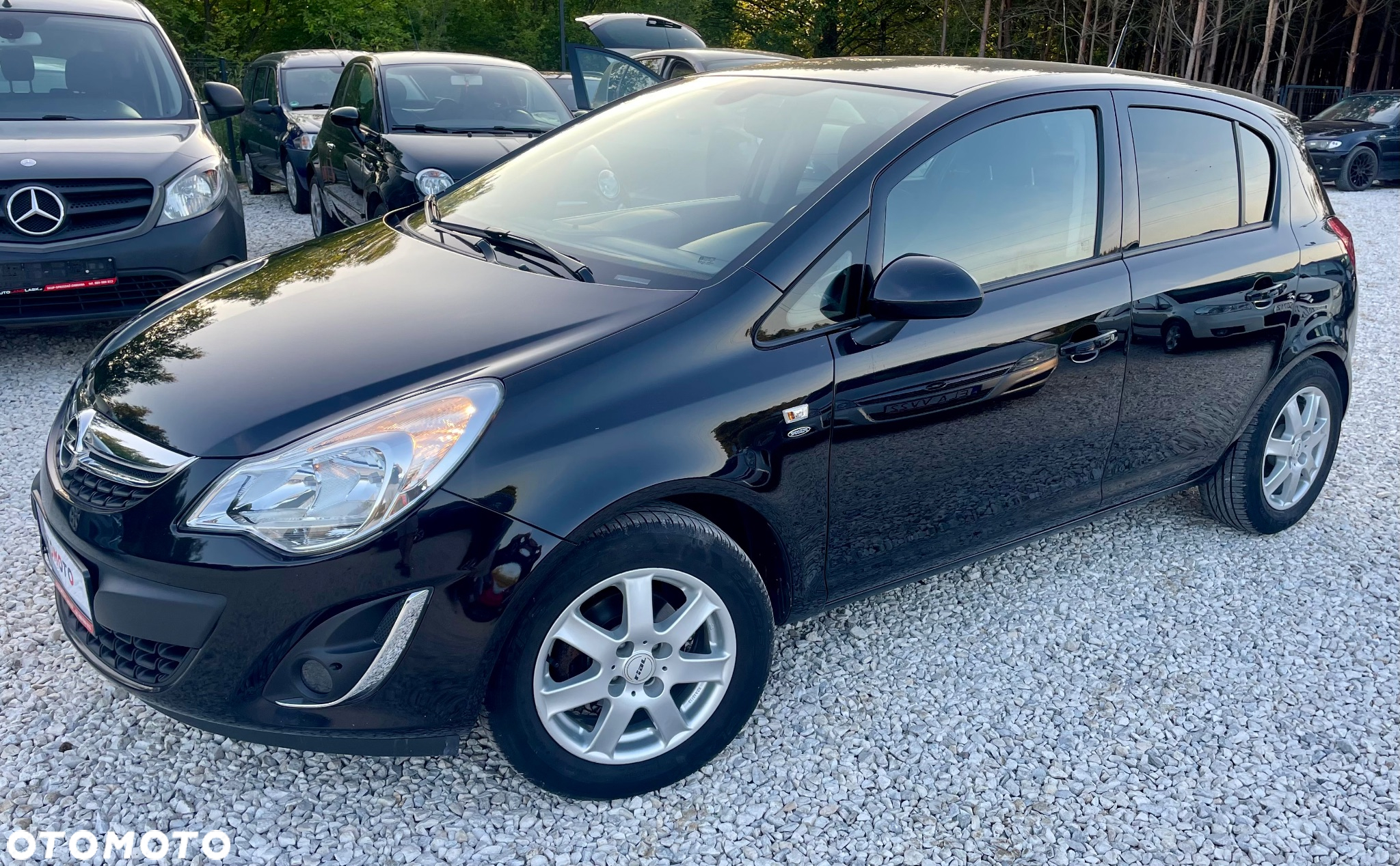 Opel Corsa 1.4 16V Innovation - 14