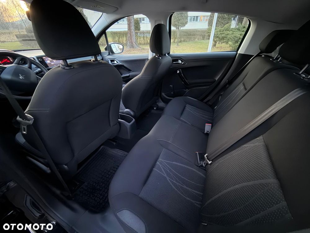 Peugeot 208 1.4 HDi Business Line - 17