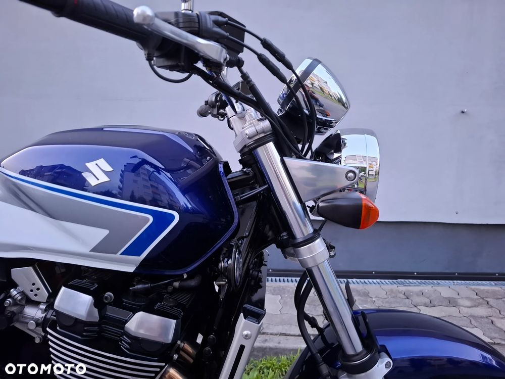 Suzuki GSX - 13