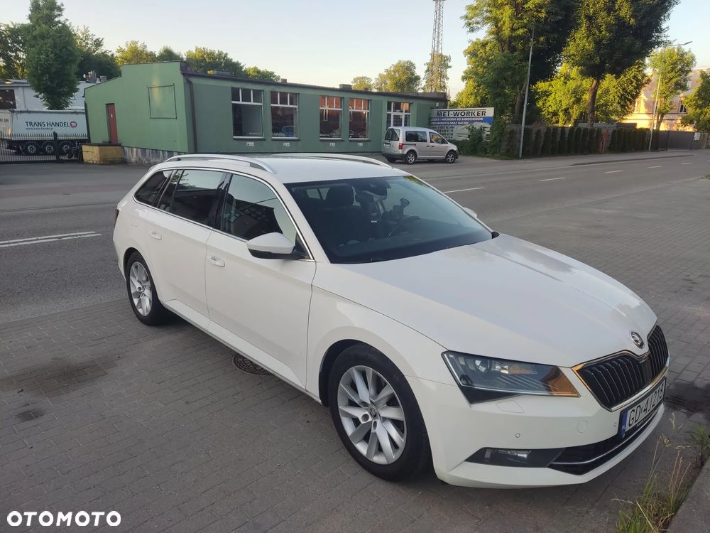 Skoda Superb 2.0 TDI SCR Ambition DSG - 3