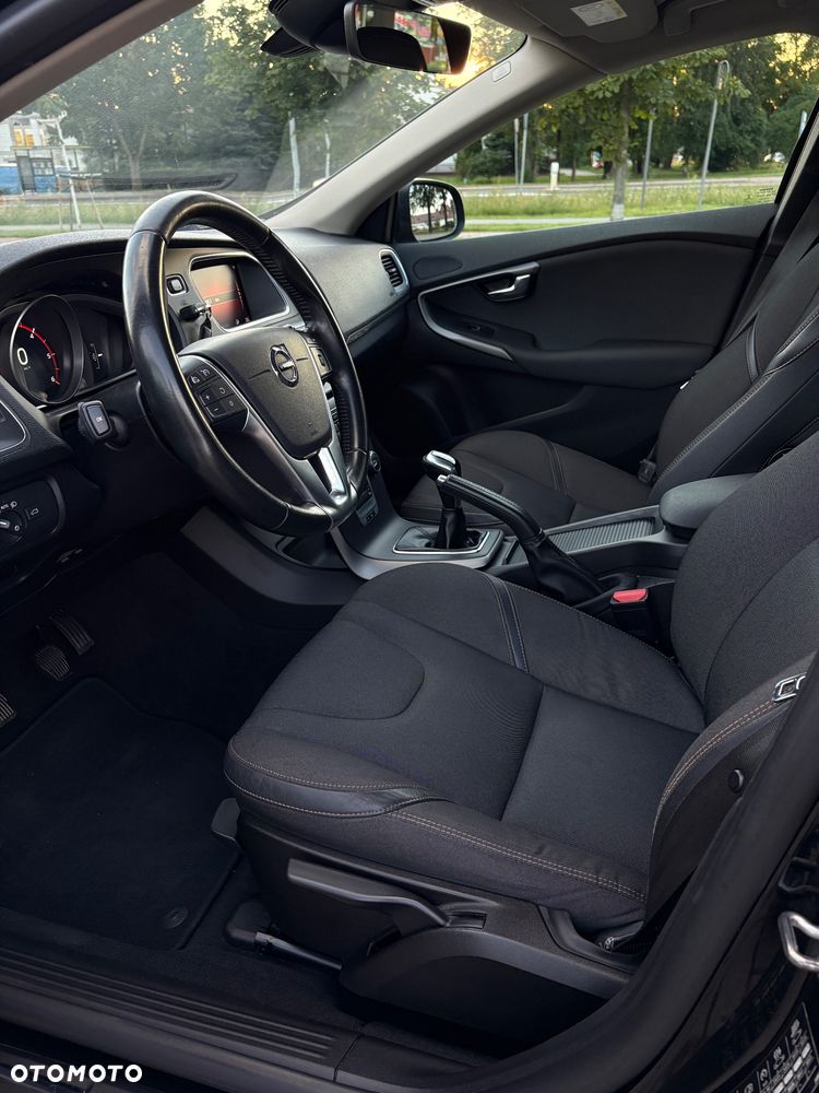 Volvo V40 Cross Country D2 Momentum - 15