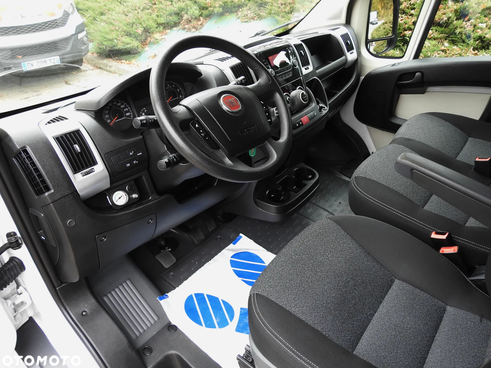 Fiat DUCATO PLANDEKA WINDA 8 PALET WEBASTO KLIMATYZACJA TEMPOMAT PNEUMATYKA 180KM [ 1781 ] - 3