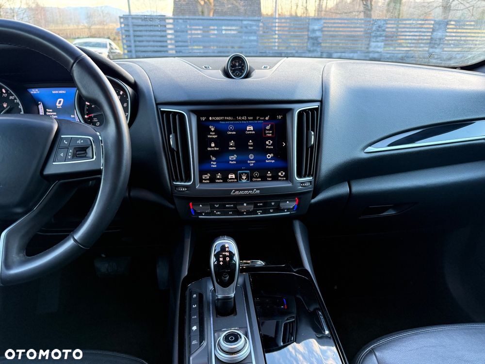 Maserati Levante Q4 - 11