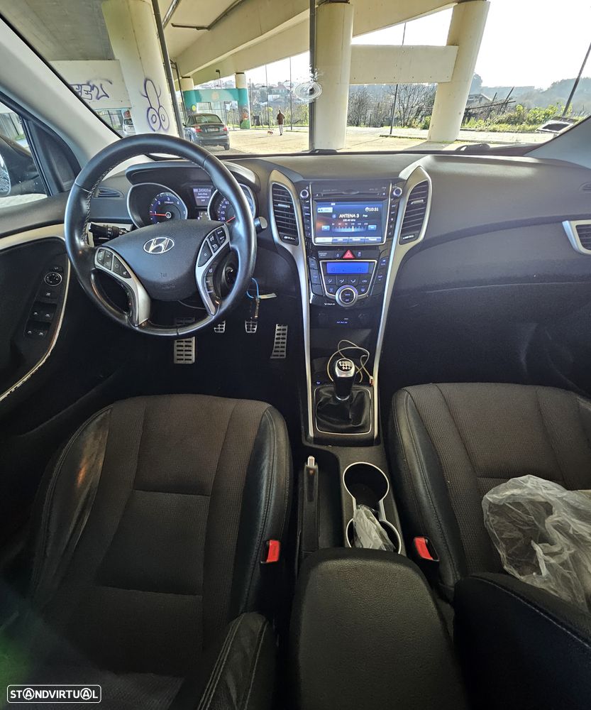 Hyundai i30 1.6 CRDI Blue Style+Navi - 7