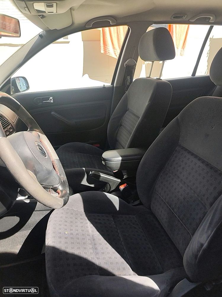 VW Golf 1.4i 25 Anos - 5