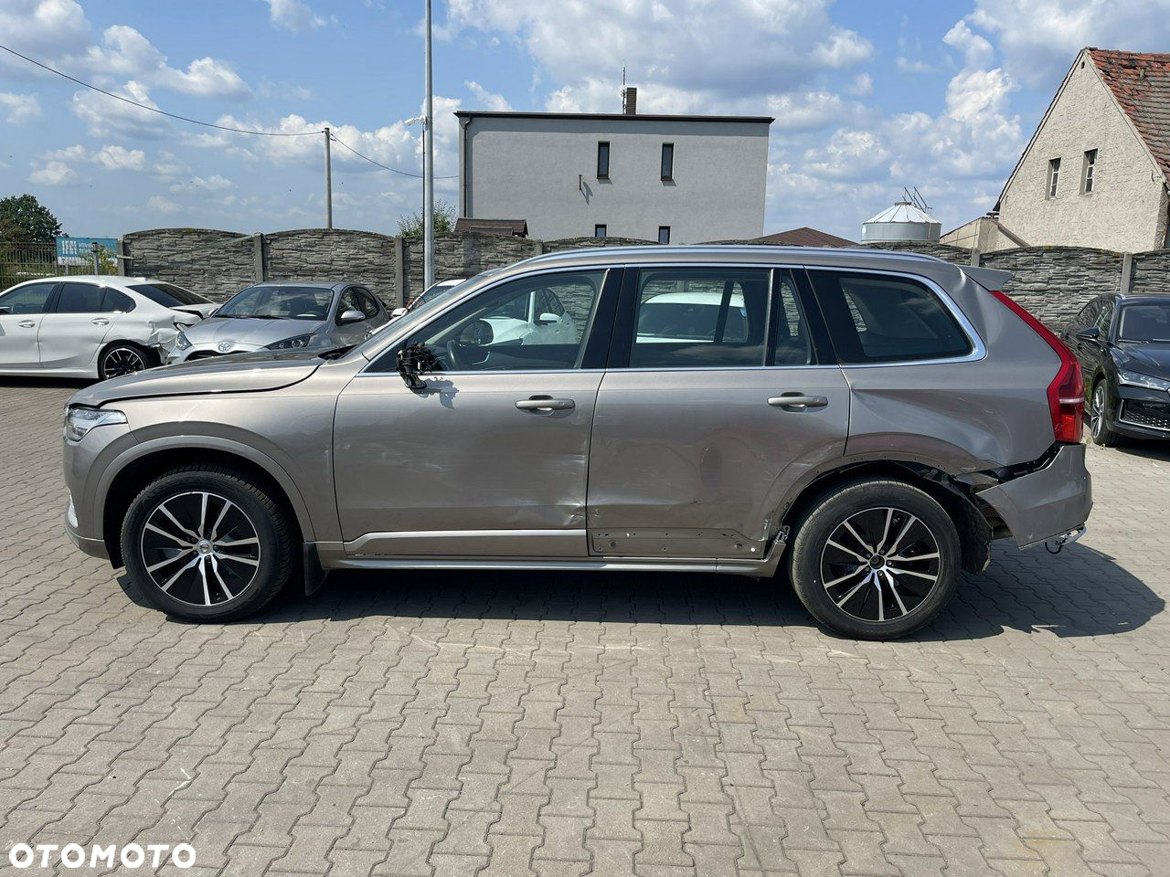 Volvo XC 90 D5 AWD Momentum - 2