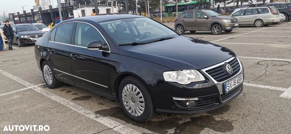 Volkswagen Passat 1.6 FSI Sportline - 3
