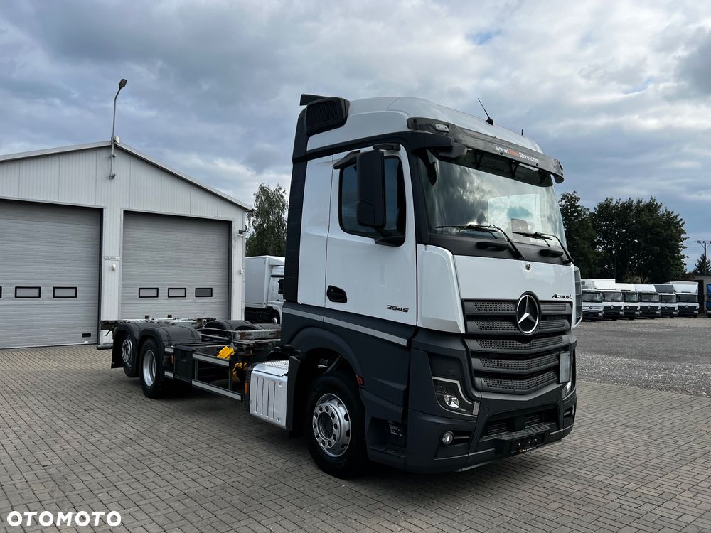 Mercedes-Benz Actros - 13